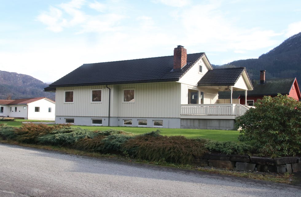 Øyaflåt 5 (Gnr 35, bnr 99) er overdratt for kr 1 800 000.